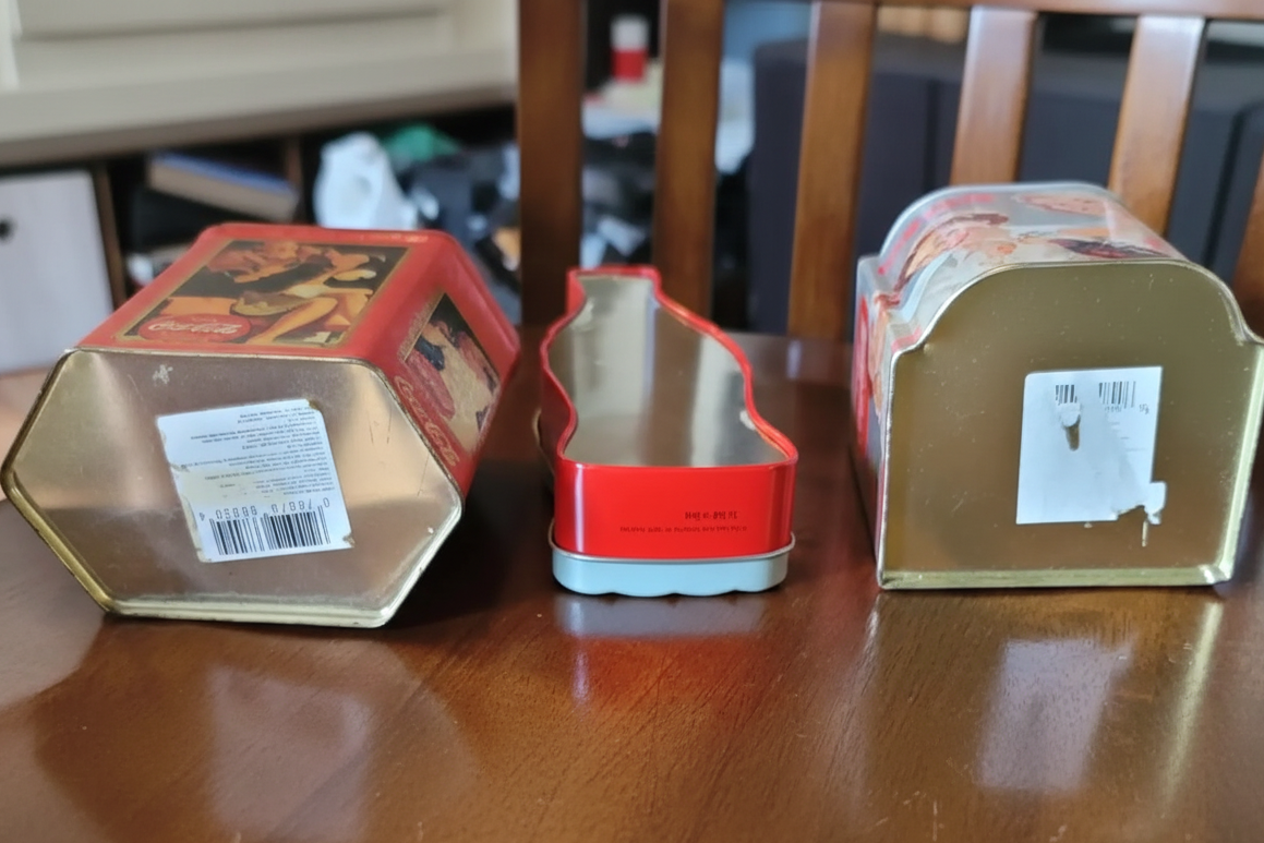 Lote de artículos coleccionables vintage de Coca-Cola: carteles, botellas y recuerdos