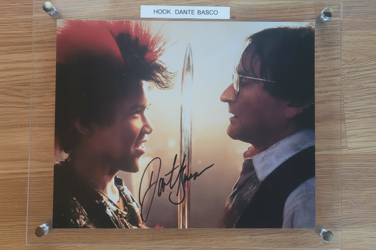 Autographié et certifié, Dante Basco, HOOK