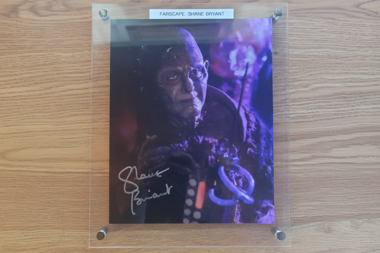 Shane Bryant, Farscape, fotografía, firmada